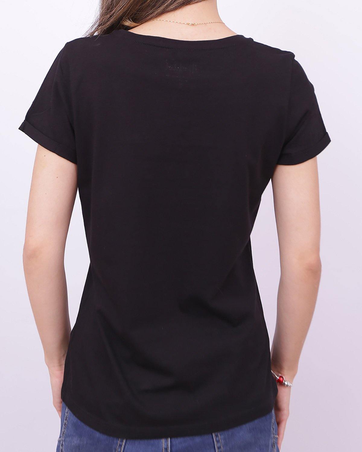 Camiseta de mujer negra con estampado gamuza Apo tol Q.C