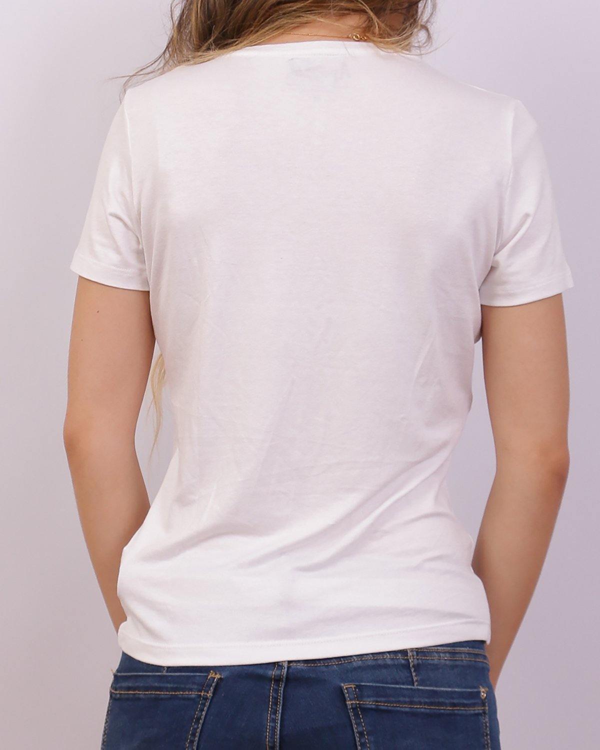 Camiseta básica cuello v crema - Apoštol Q.C.